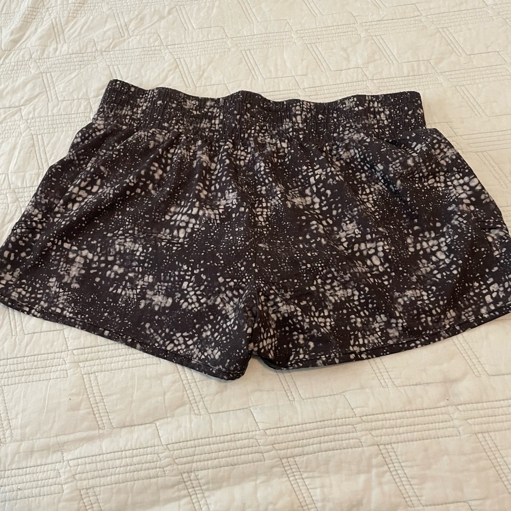 RBX Black and White Patterned Athletic Shorts - Picture 4 of 4